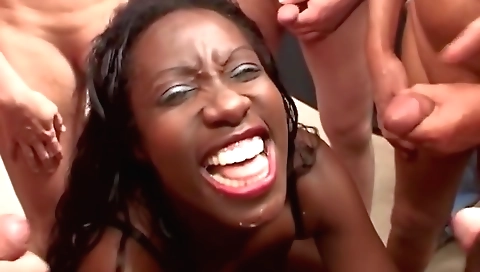 Shakew luxelyngi pubes