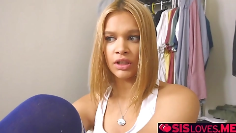 Hot blonde sex with sexyme smells