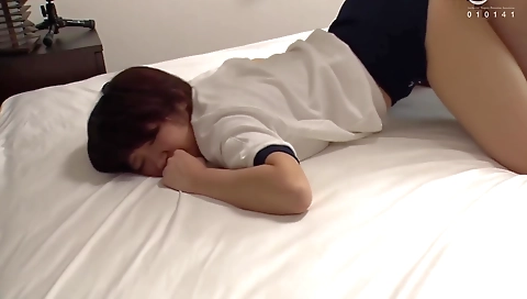 Misak openo asian milf gets fucked by a sexy lingerie