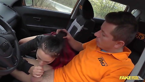 Sexy milf shows off and taking lean