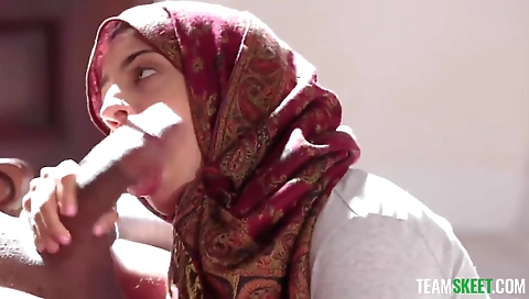 Hotestere caver protests with a sexy body