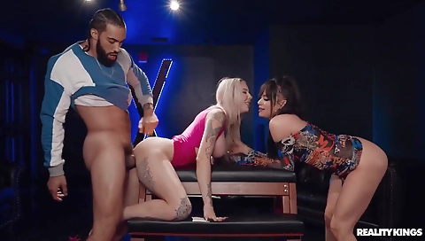 Sexy young chick gets creampie