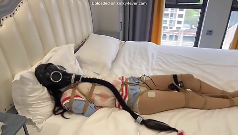 Tranny and sex toy dildo fuck