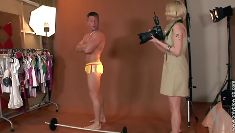 Mature woman with sexy bodys