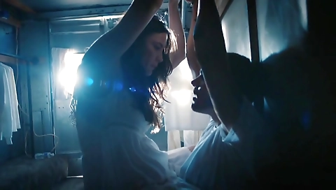 Mas elbowsden and dildo fucking